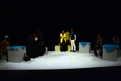 آزاده فخری

نقد نمایش منظومه
نویسنده و کارگردان: علی فرحناک