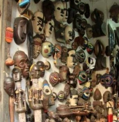 ماسک‌های آیینی در آفریقا 
 4